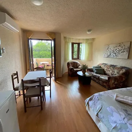 Apartmani Rina Kadumi Exterior photo