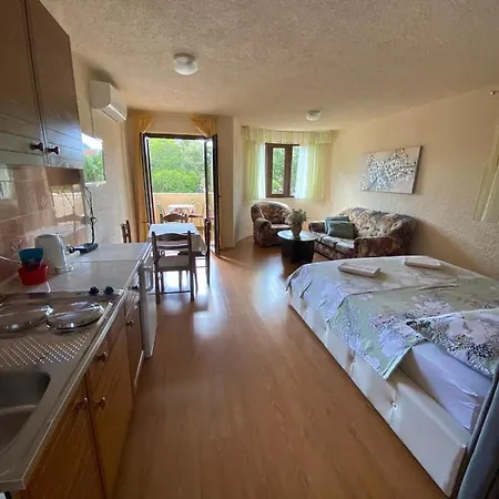 Apartmani Rina Kadumi Exterior photo
