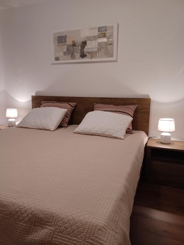 Rina Apartment Kadumi